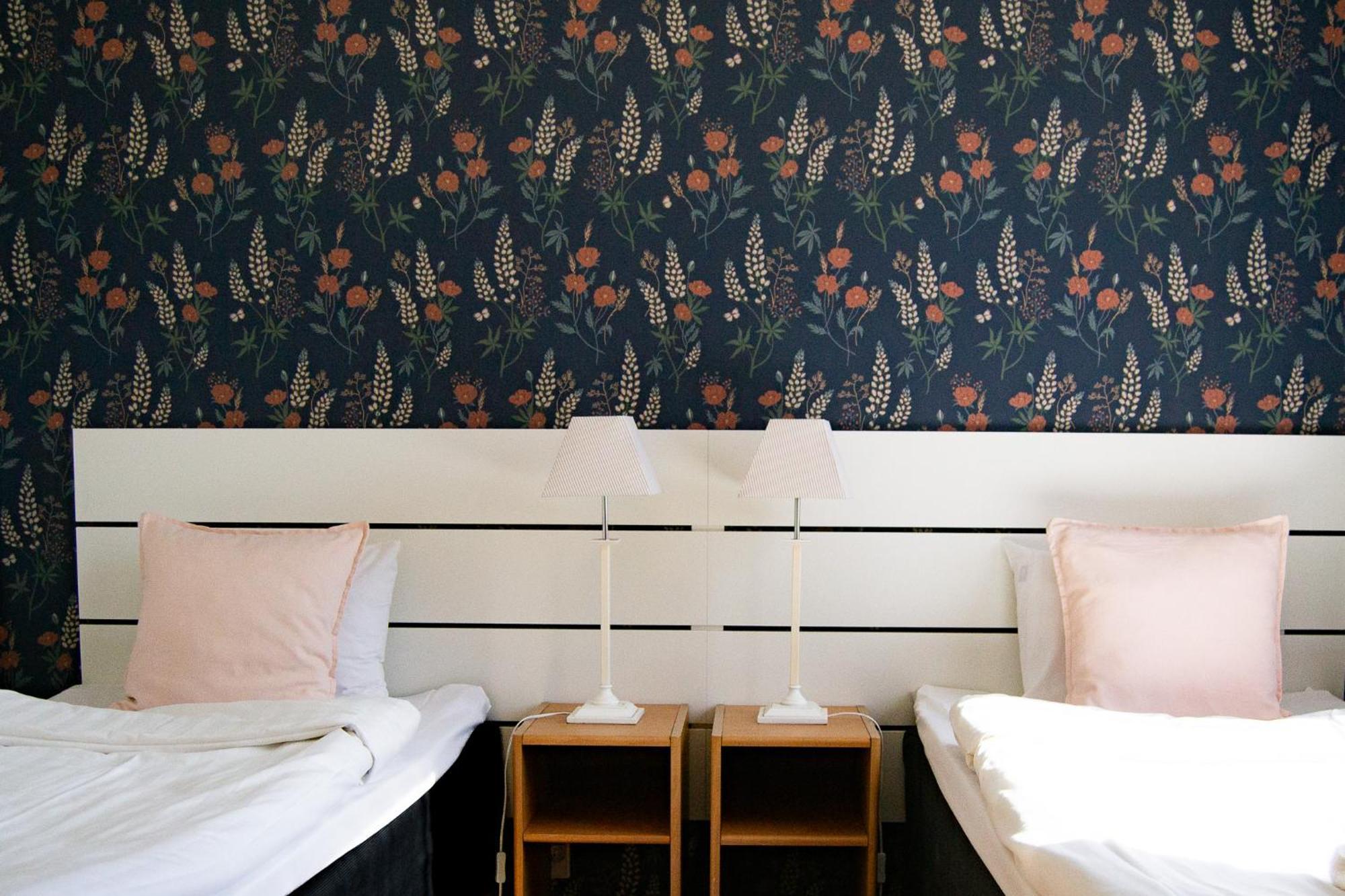 Hotel Sea Front Raseborg Bagian luar foto