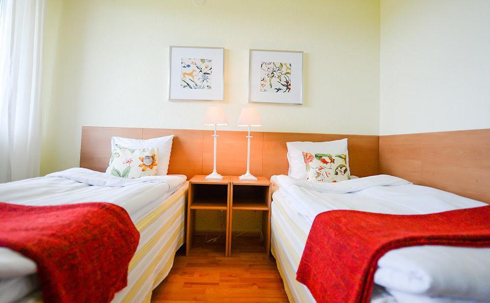 Hotel Sea Front Raseborg Bagian luar foto