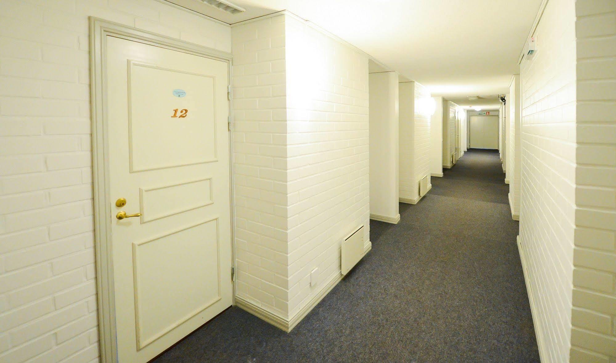 Hotel Sea Front Raseborg Bagian luar foto