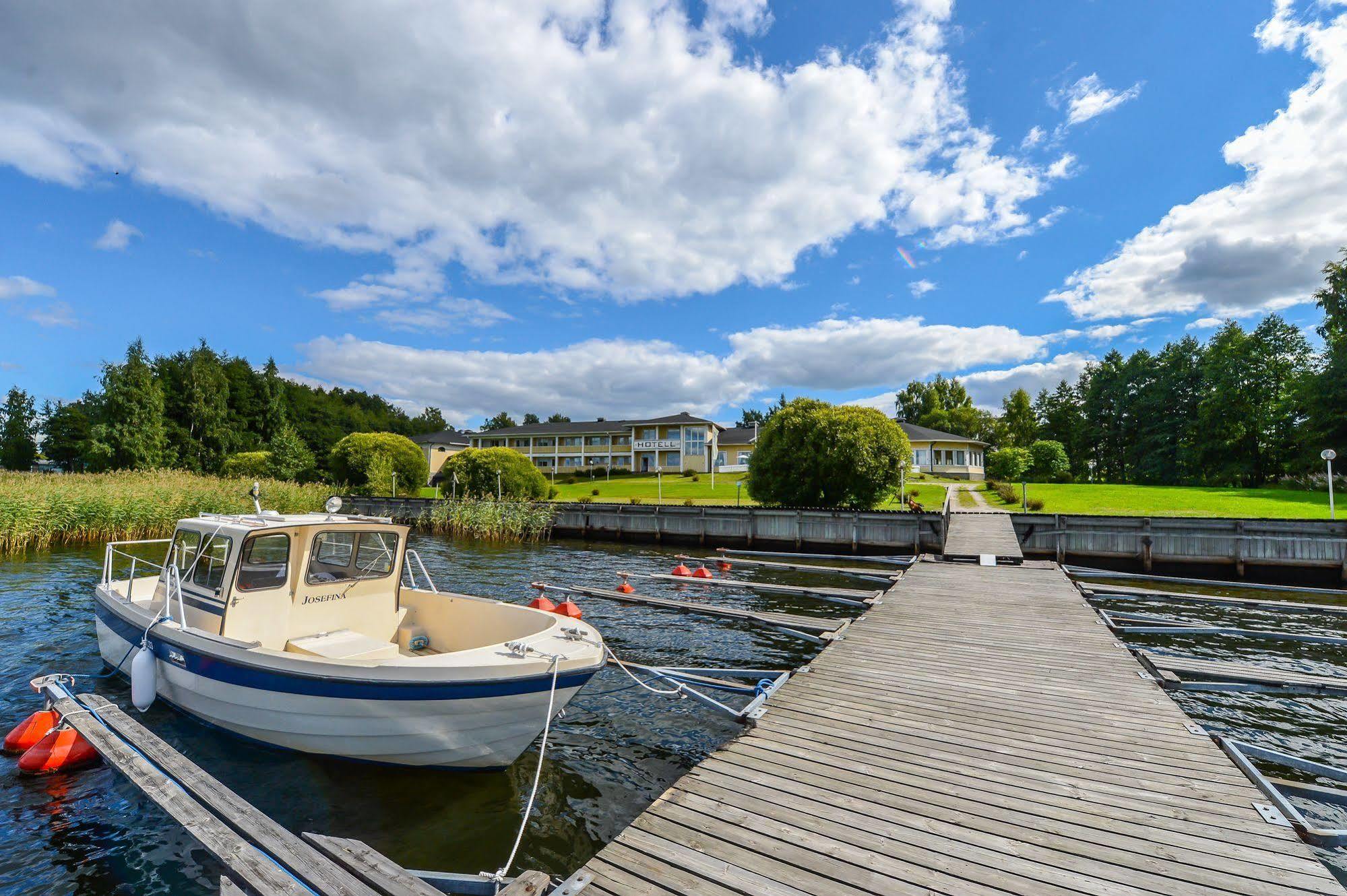 Hotel Sea Front Raseborg Bagian luar foto