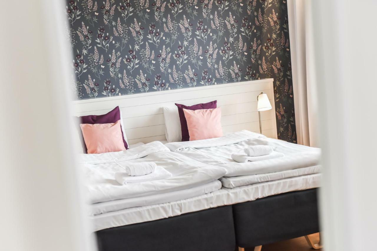 Hotel Sea Front Raseborg Bagian luar foto