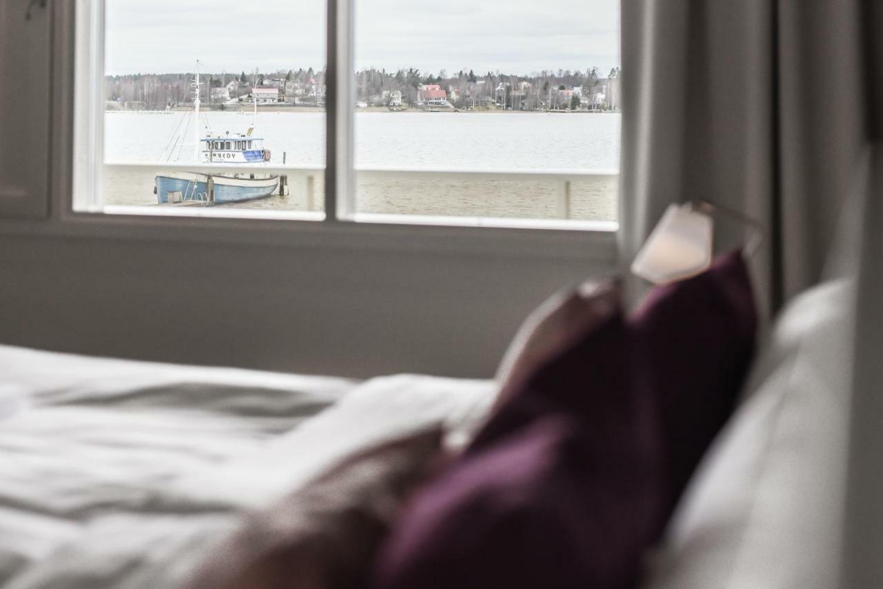 Hotel Sea Front Raseborg Bagian luar foto